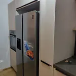 Beautiful Apartment With Parking, Brilliant Location
